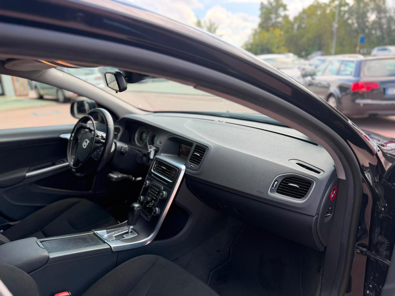 Volvo V60 T4 Powershift Summum