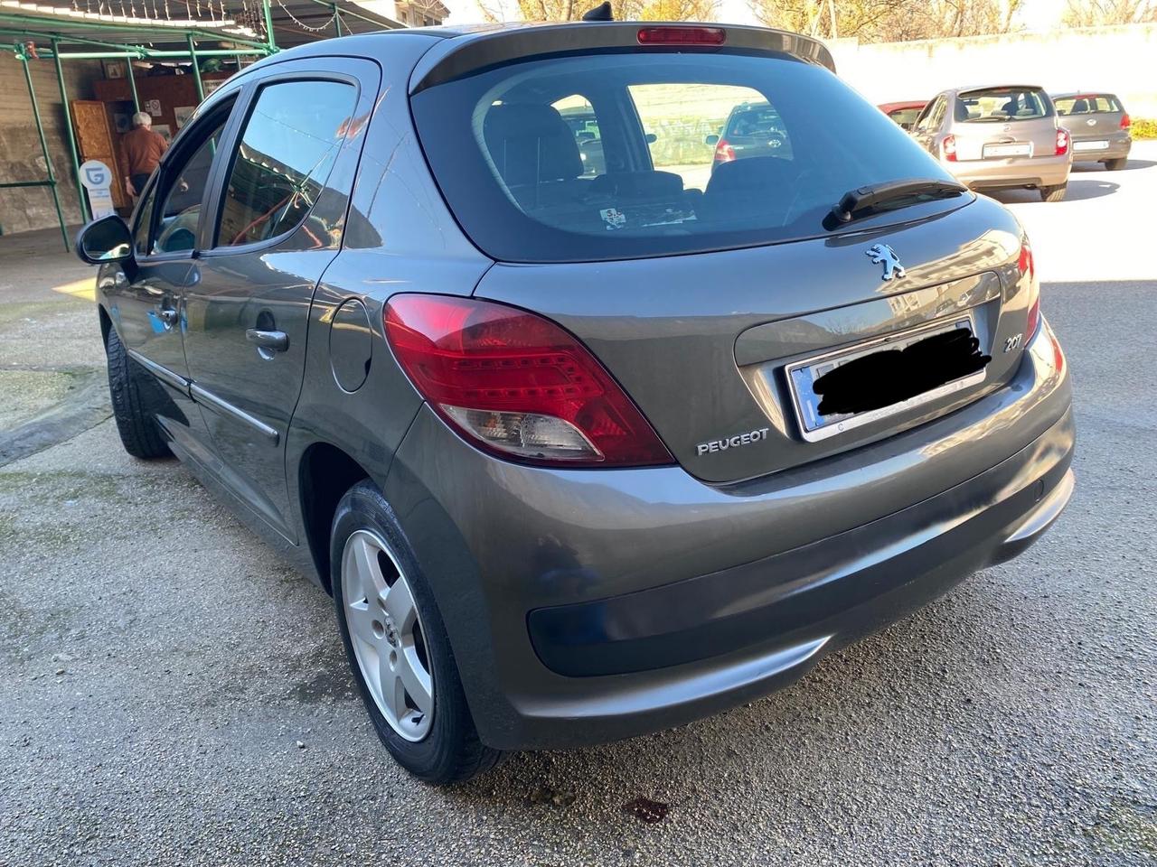 Peugeot 207 1.4 HDi 70CV anno 2011