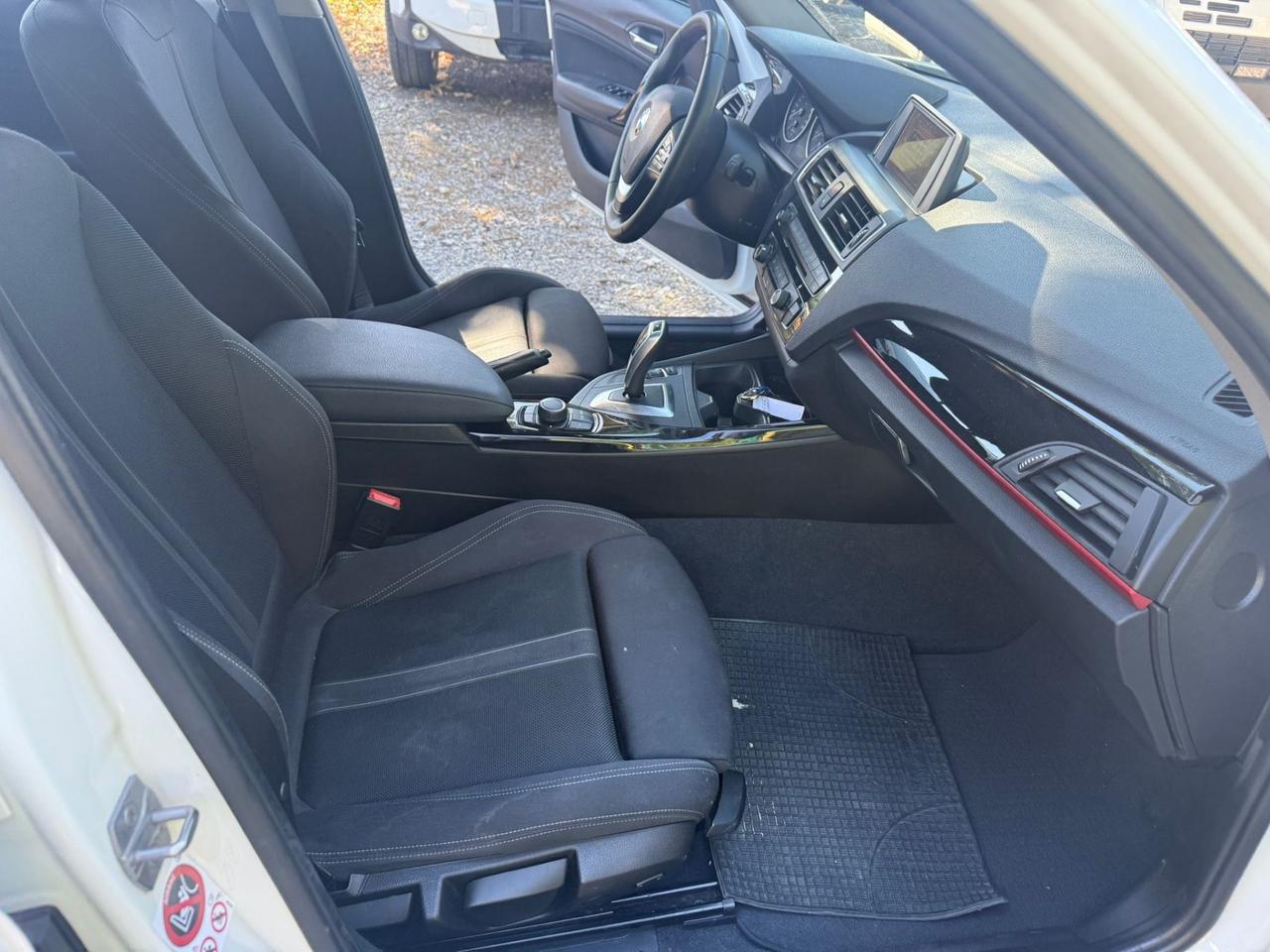 Bmw 118 118d 5p. Urban