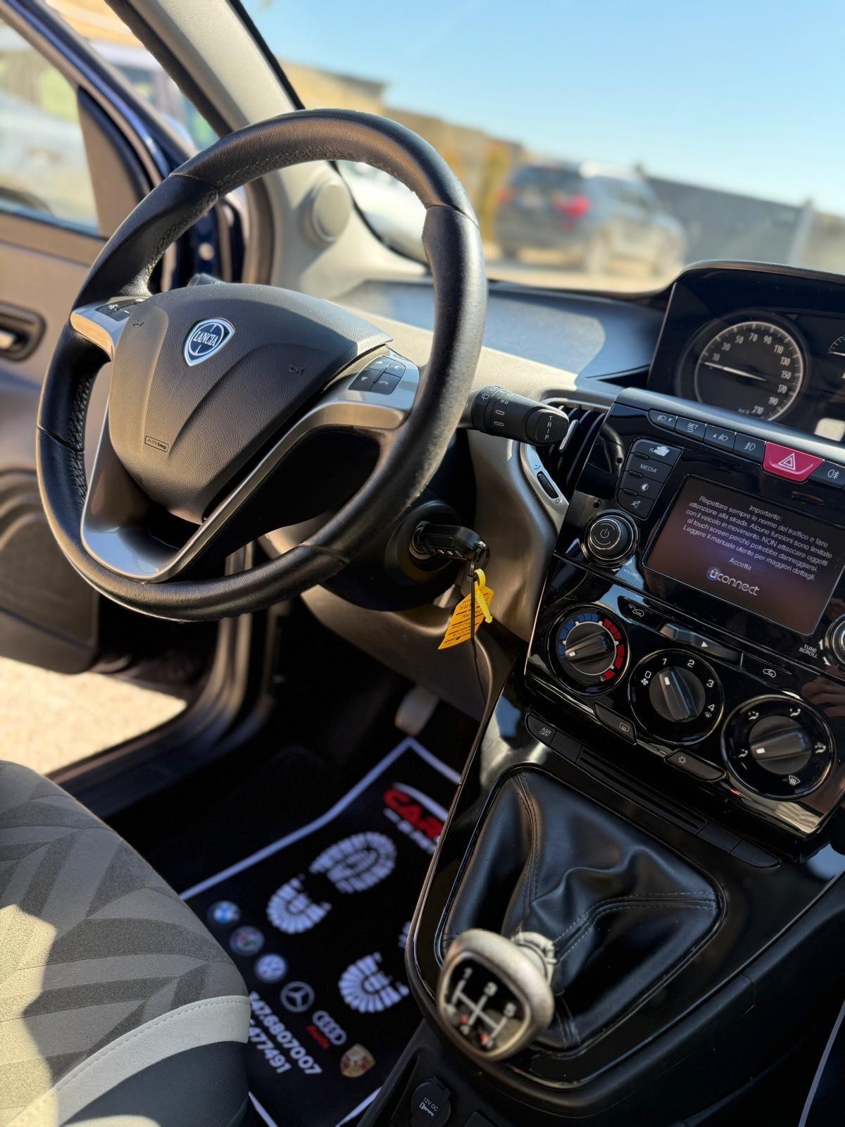 Lancia Ypsilon 1.3 MJT 16V 80 CV 5 porte S&S Gold