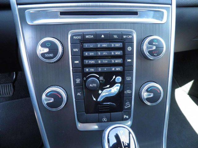 VOLVO XC60 XC60 2.4 D4 AWD GEARTRONIC MOMENTUM