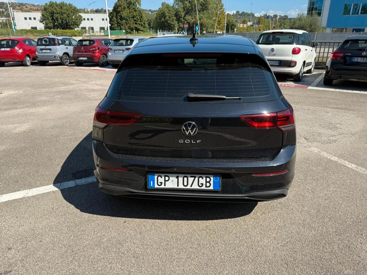 VOLKSWAGEN GOLF VIII 1,5 TGI 130 CV LIFE MY21 MAN 5P