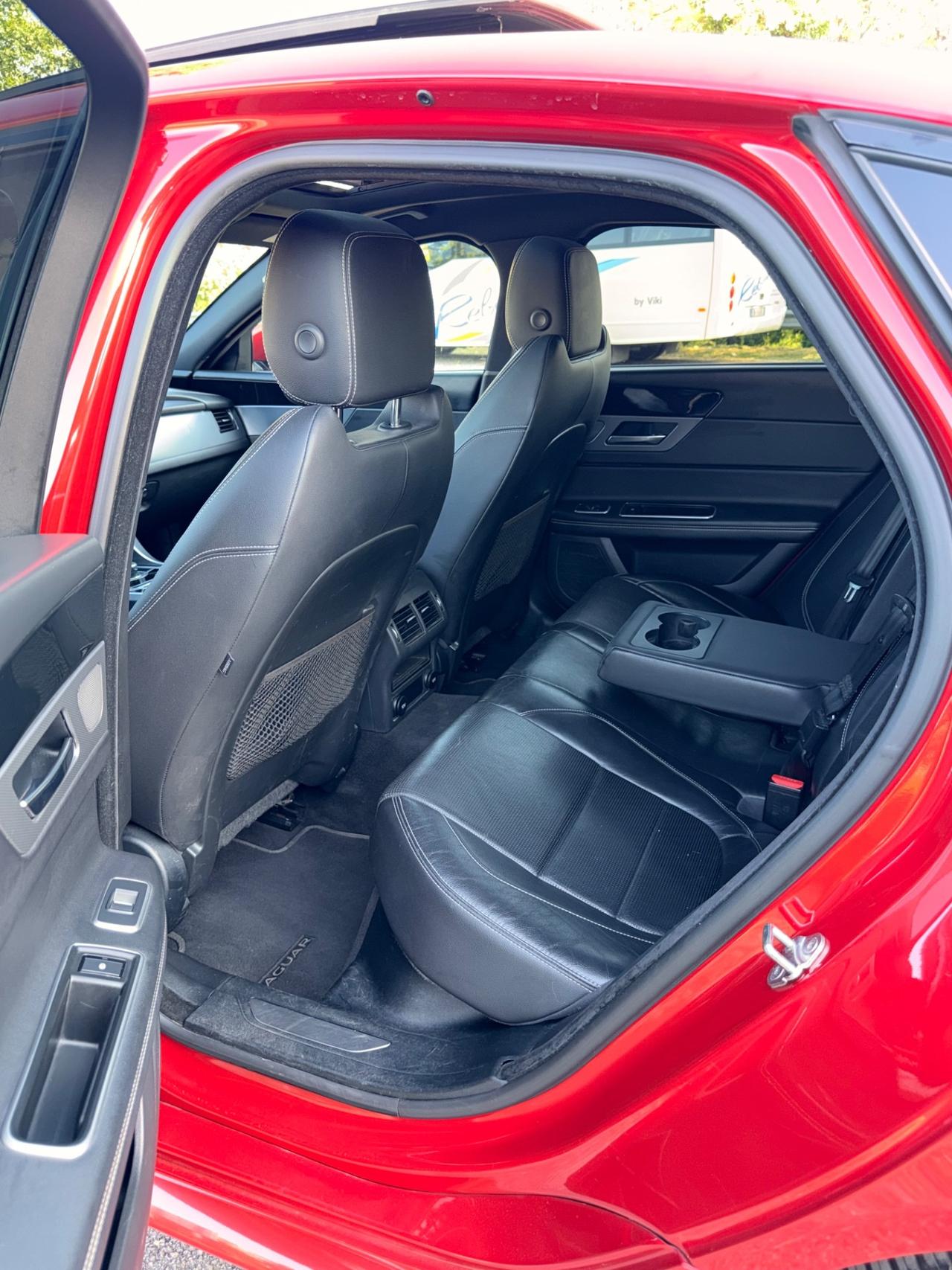 Jaguar XF 2.0D 240 CV AWD R-Sport full pelle tetto