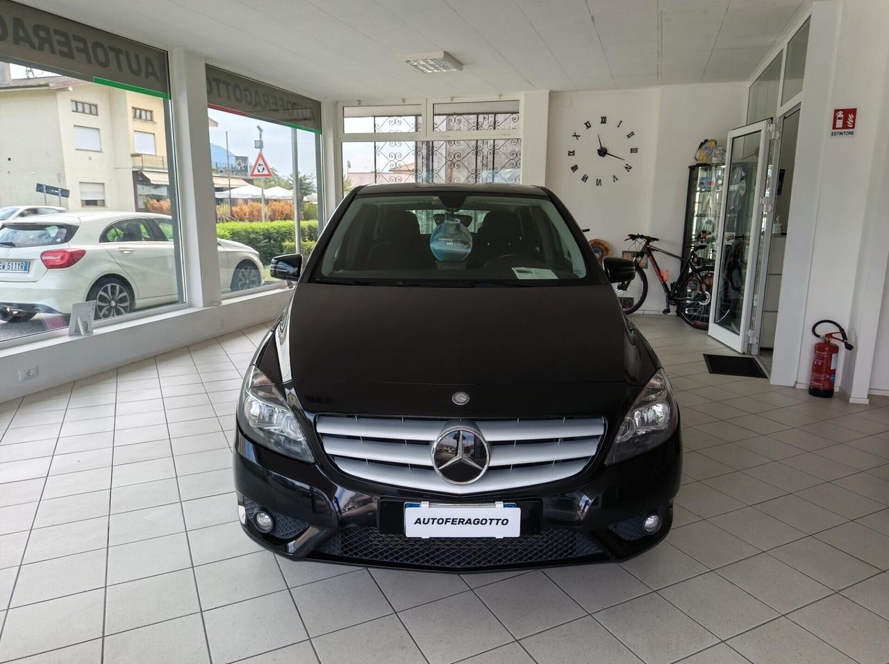 Mercedes B 180 CDI Executive "LEGGI"