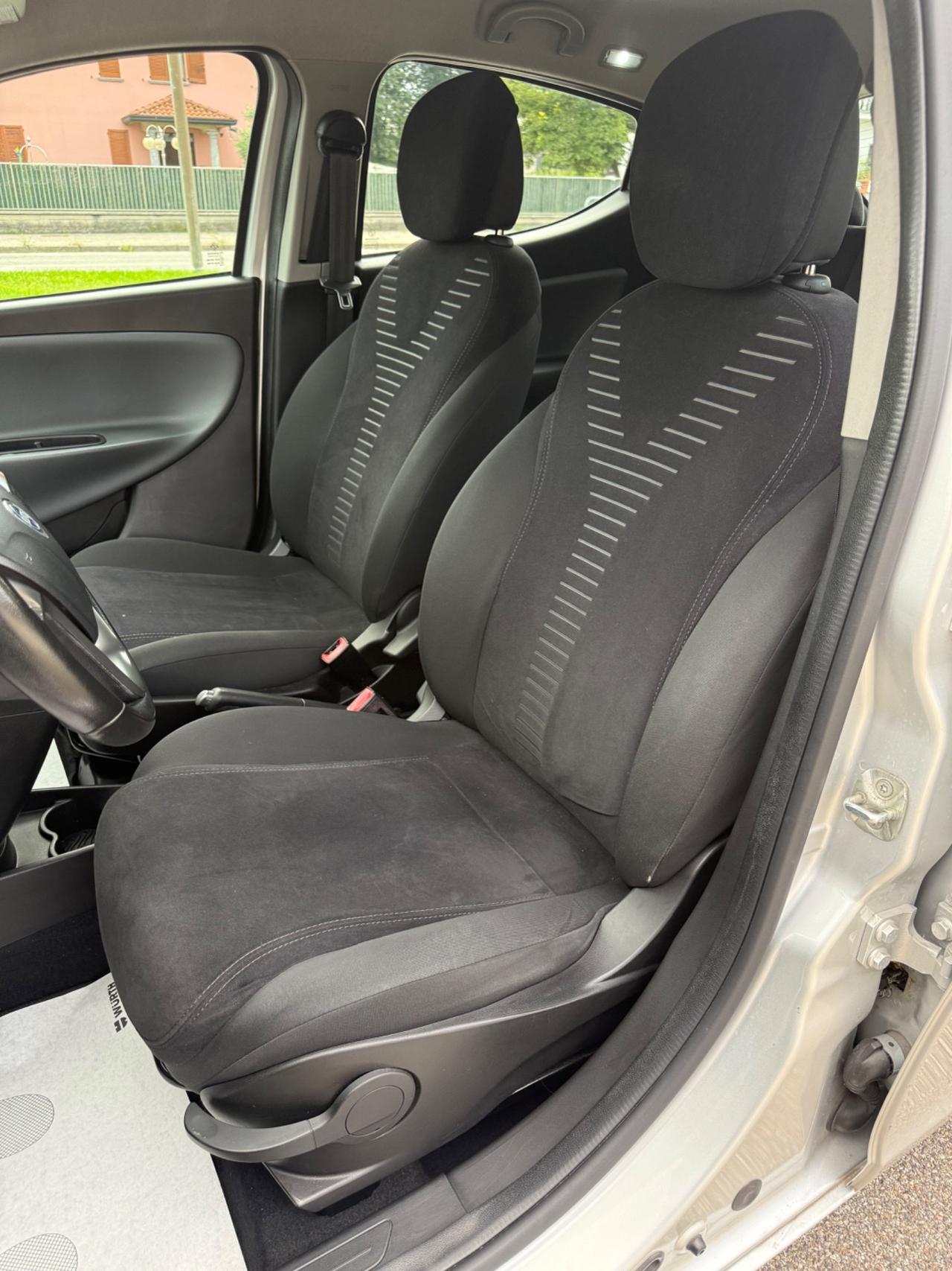 Lancia Ypsilon 1.2 69 CV 5 porte GPL Ecochic Gold*Aux*Usb