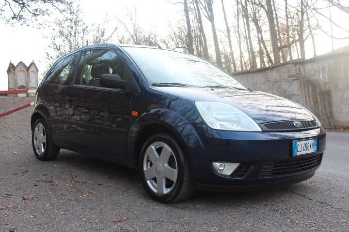 Ford Fiesta 1.2ie Zetec estetica da vetrina tagliandi documentati in Ford