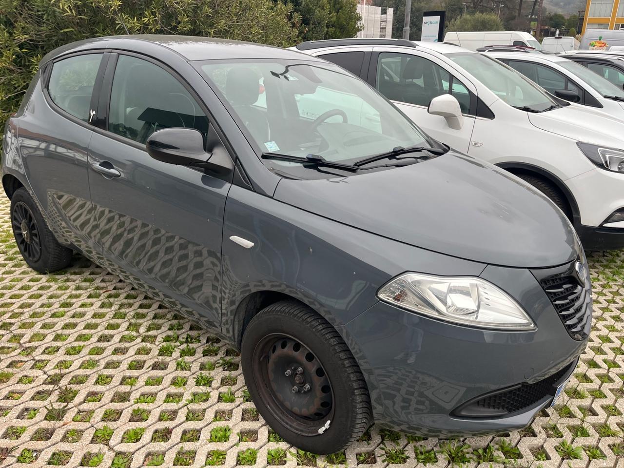Lancia Ypsilon 0.9 TwinAir 85 CV 5 porte Metano Ecochic Gold
