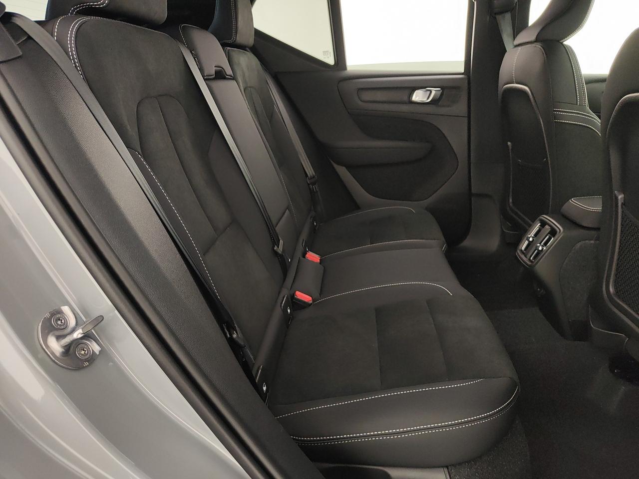 VOLVO XC40 2.0 b3 Ultra Black Edition auto