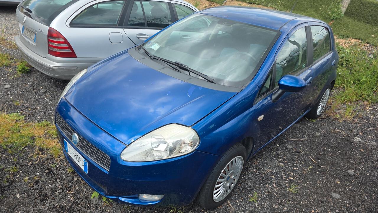 Fiat Grande Punto 1.2 benzina neopatentati