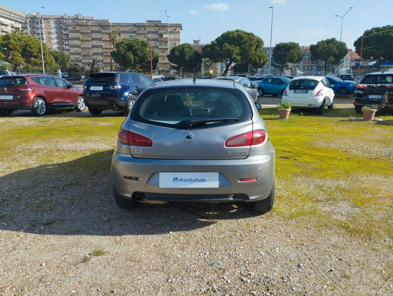 Alfa Romeo 147 1.6 (105) 5 porte Distinctive