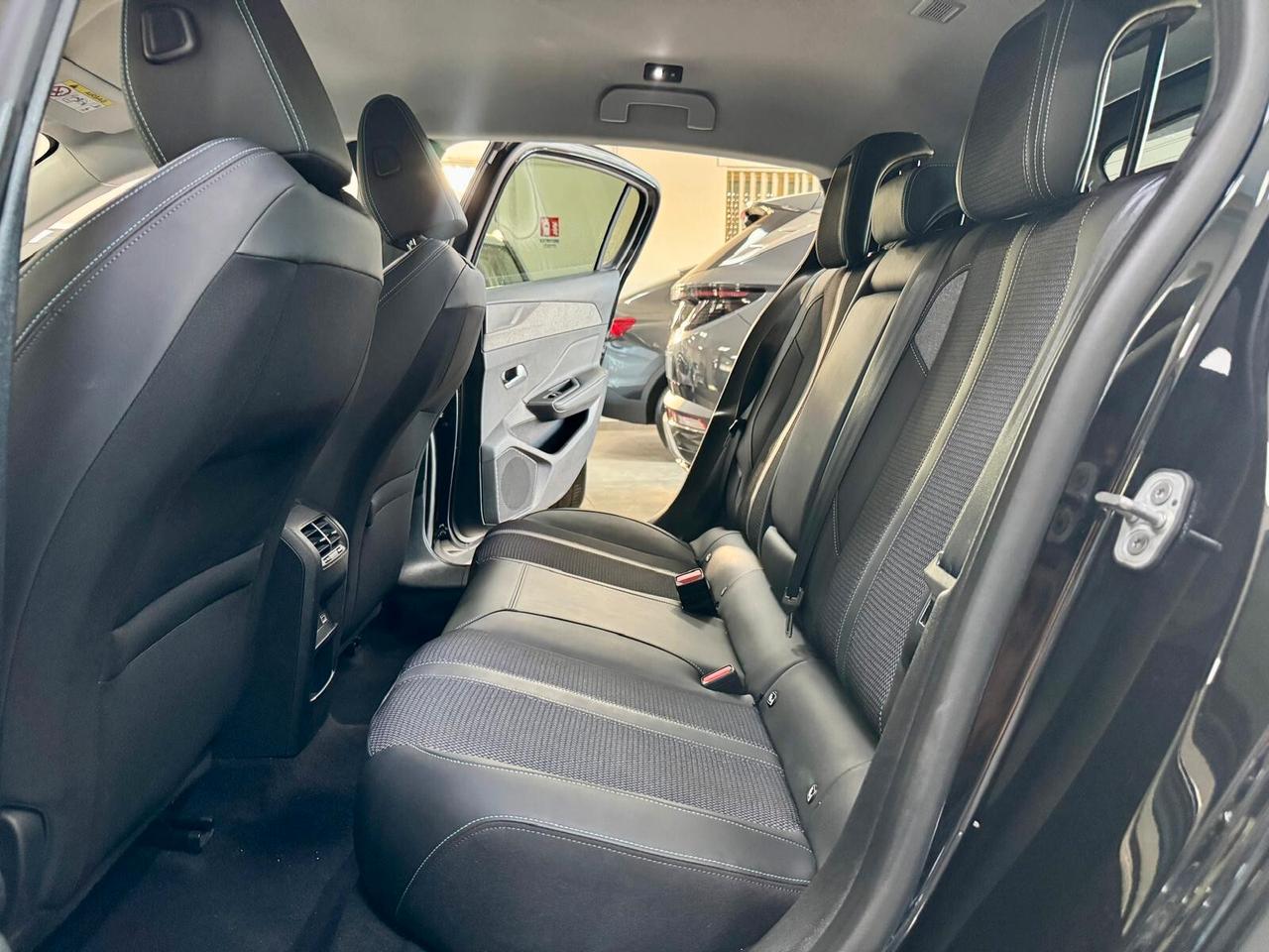 Peugeot 308 1.5 BlueHDi 130cv EAT8 Allure 2023