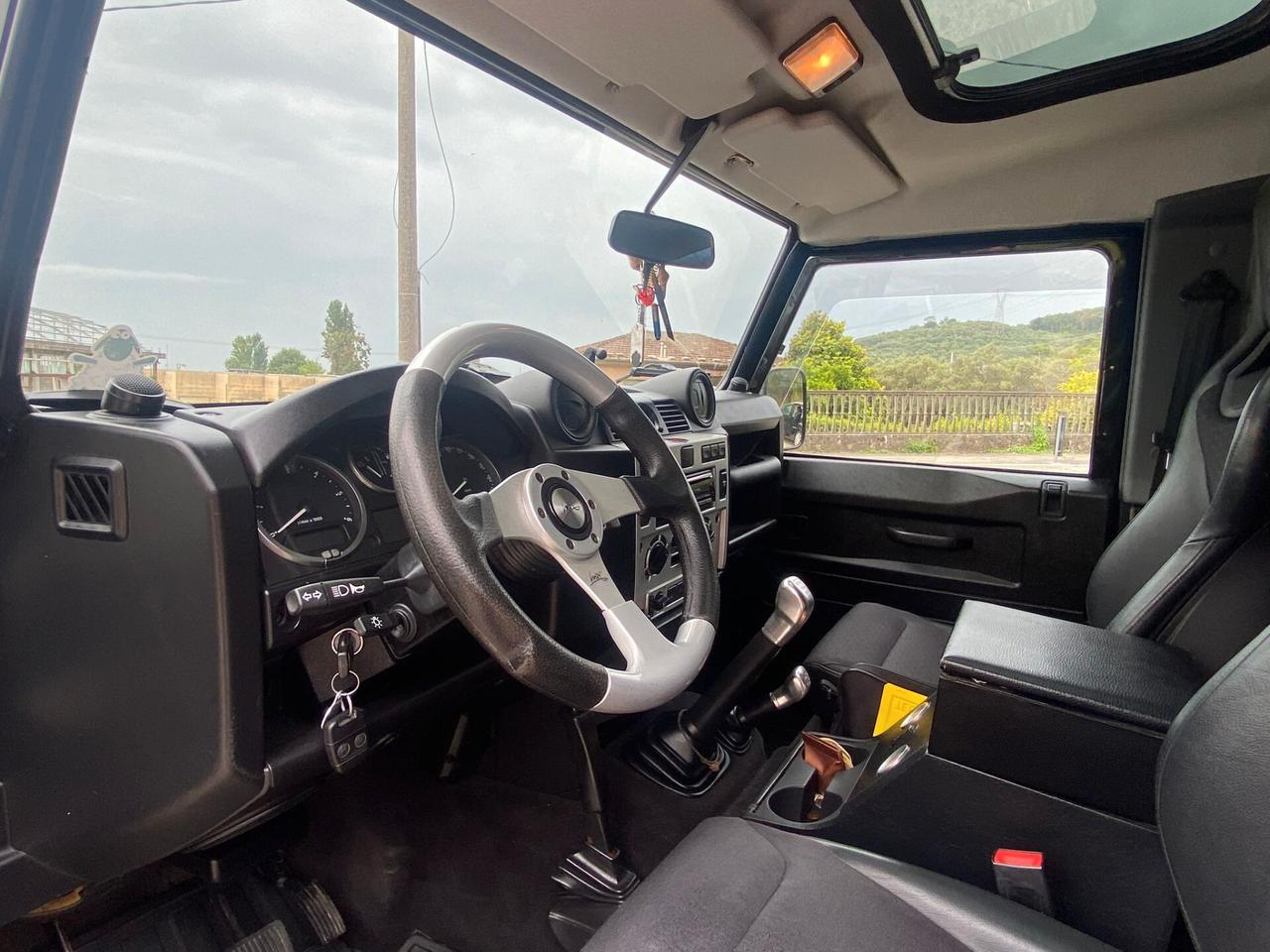 Land Rover Defender 90 2.4 TD4 Station Wagon SE 60° Anniversario SVX