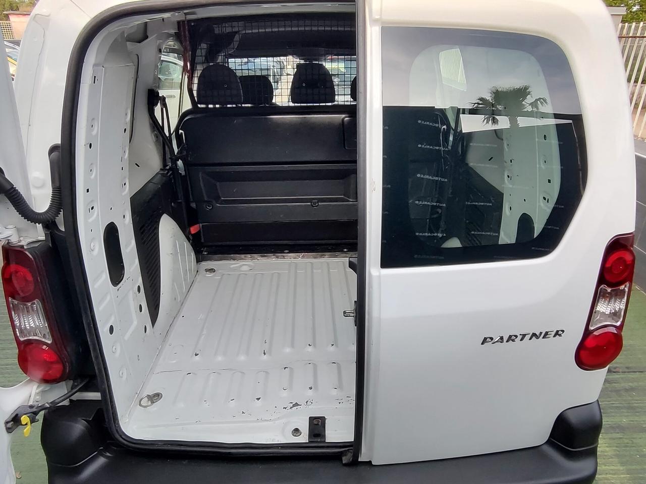 Peugeot Partner maxi prolungato 5 posti