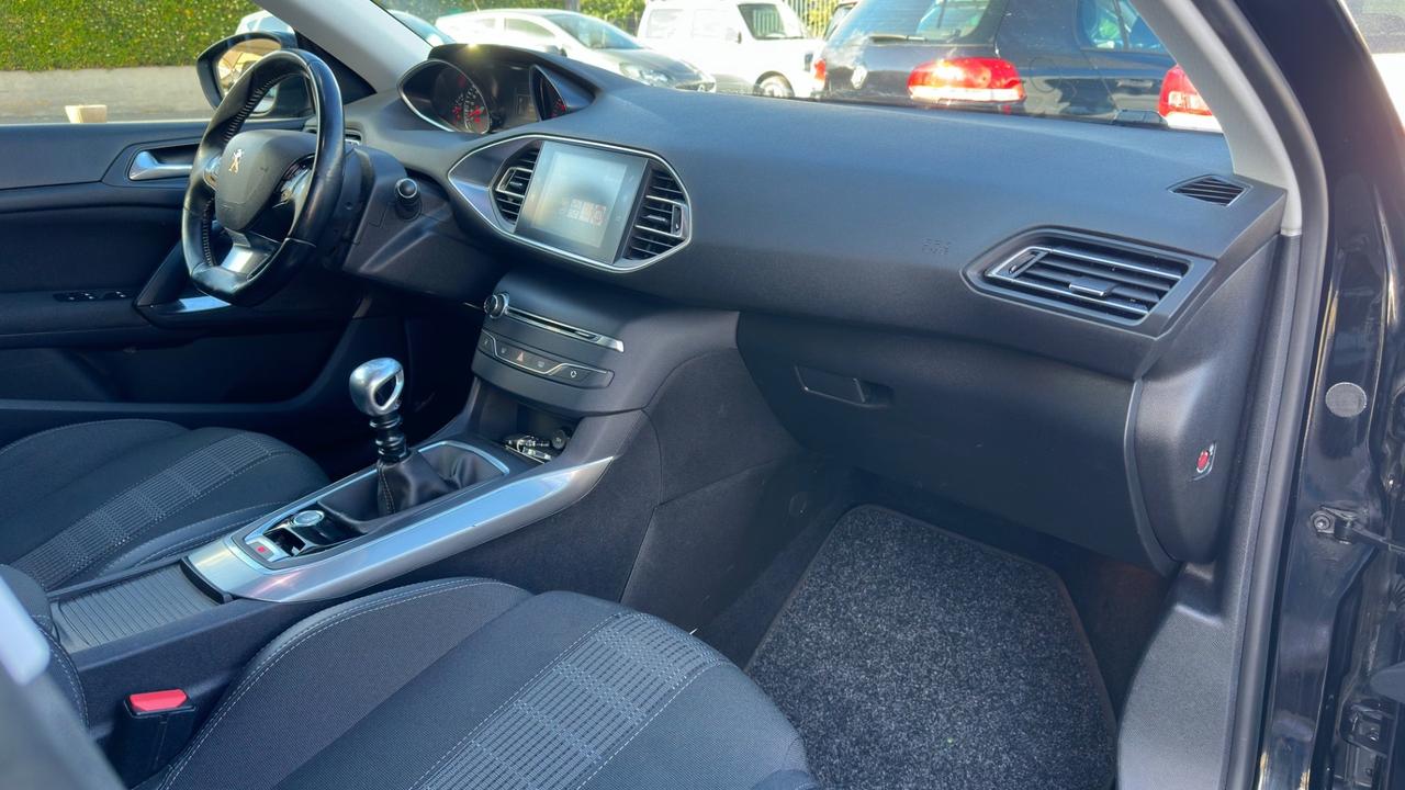 Peugeot 308 BlueHDi 130 S&S Allure