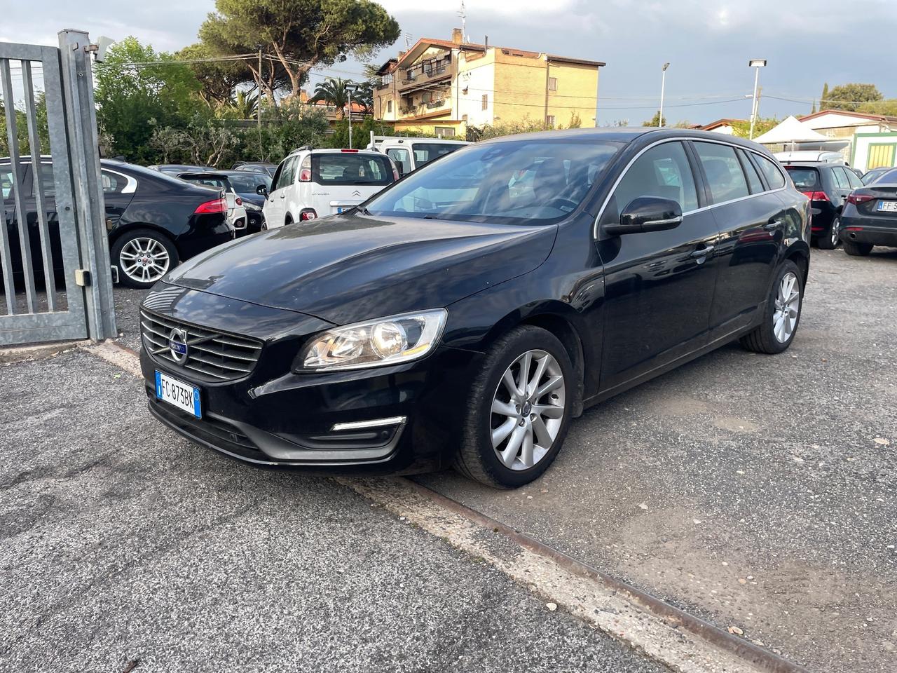 Volvo V60 D4 181cv. Gancio traino - finanziabile