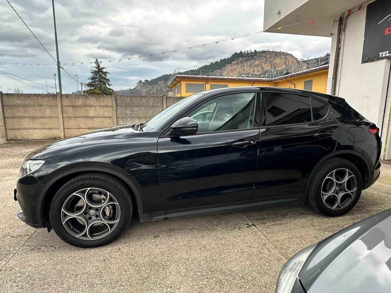 Alfa Romeo Stelvio 2.2 Turbodiesel 160 CV AT8 RWD Sport-Tech