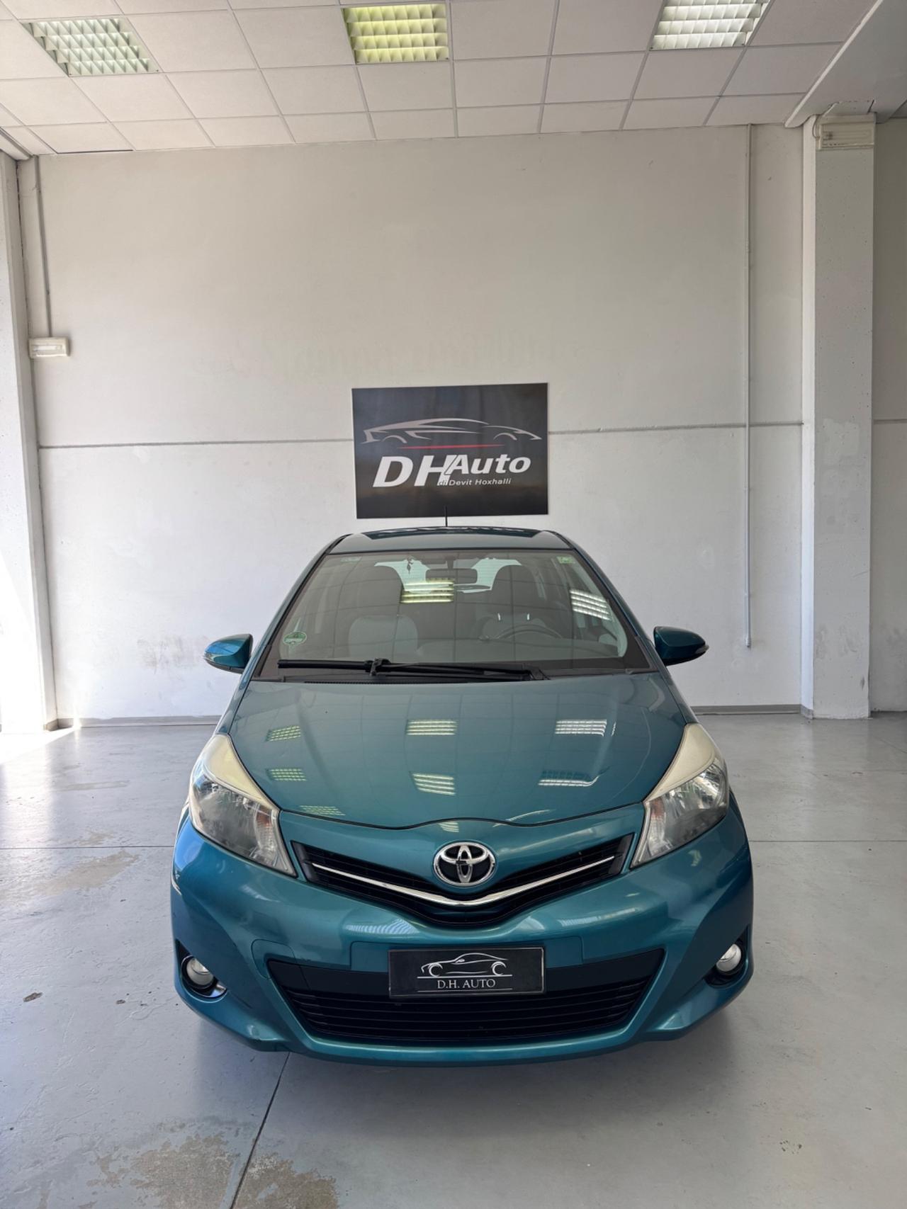 Toyota Yaris 1.3 5 porte Lounge
