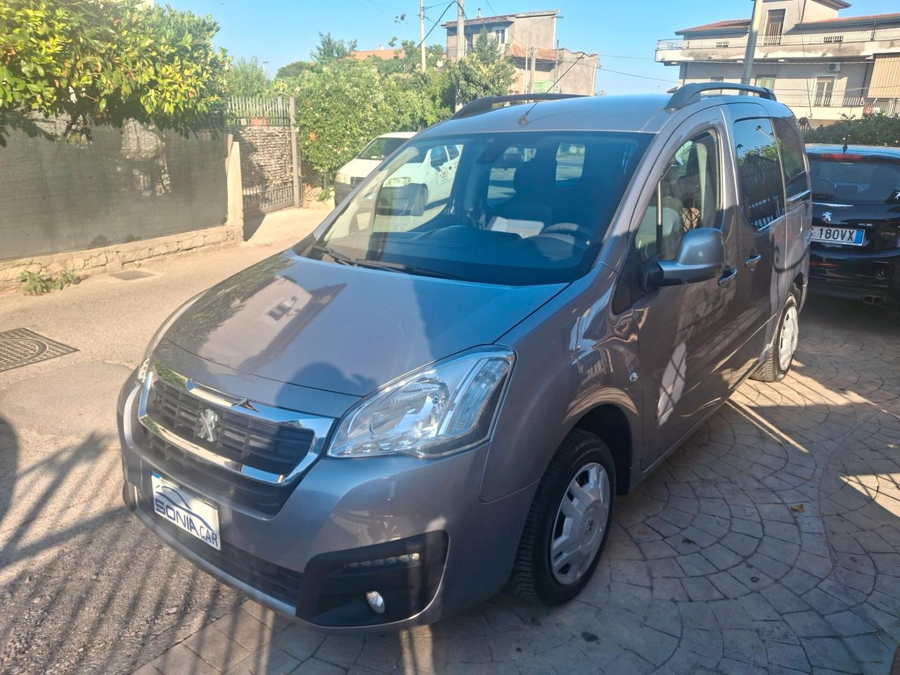 Peugeot Partner Tepee BlueHDi 100 Active 5 posti