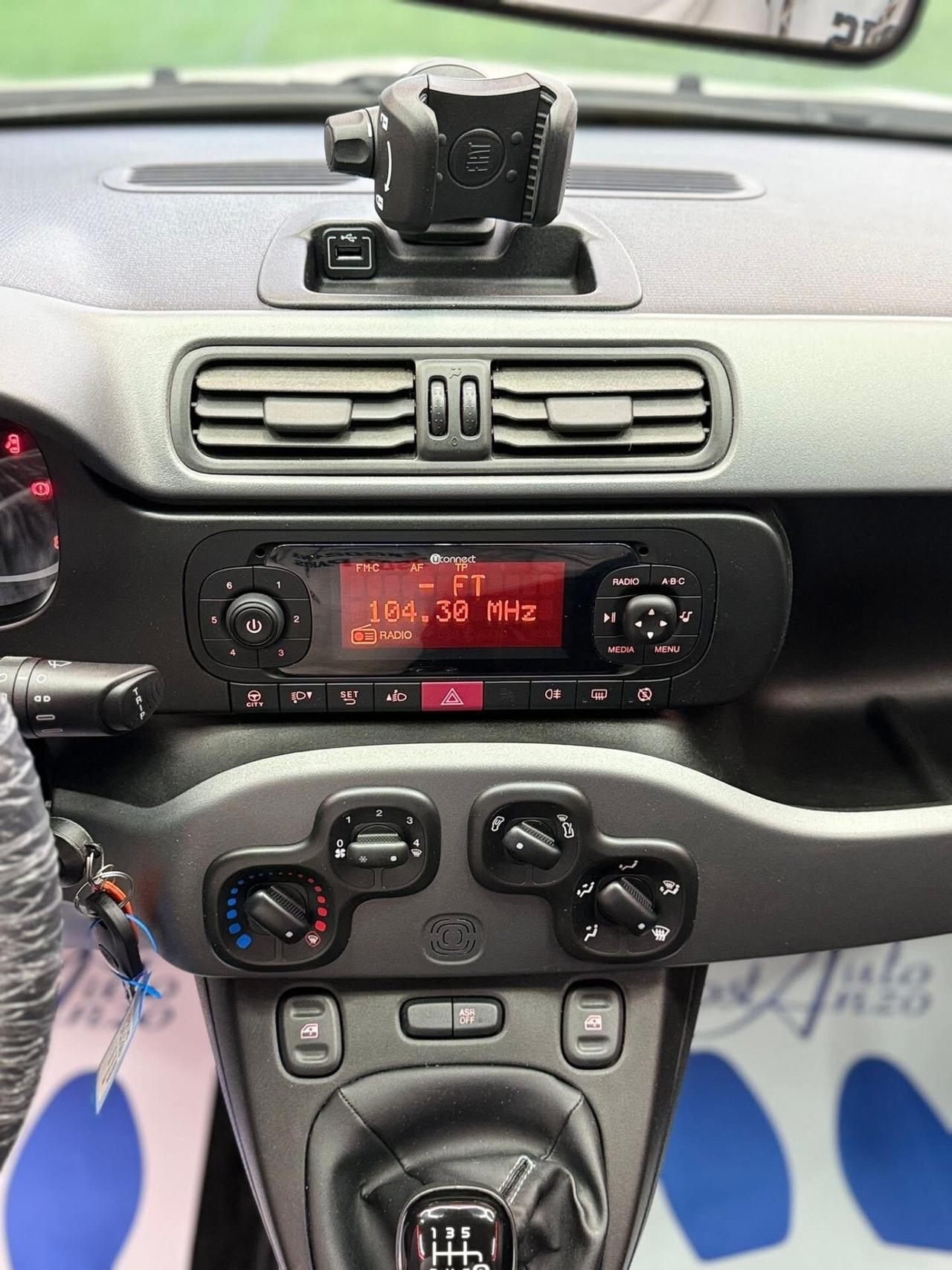Fiat Panda 1.0 Hybrid City Cross 29000 KM