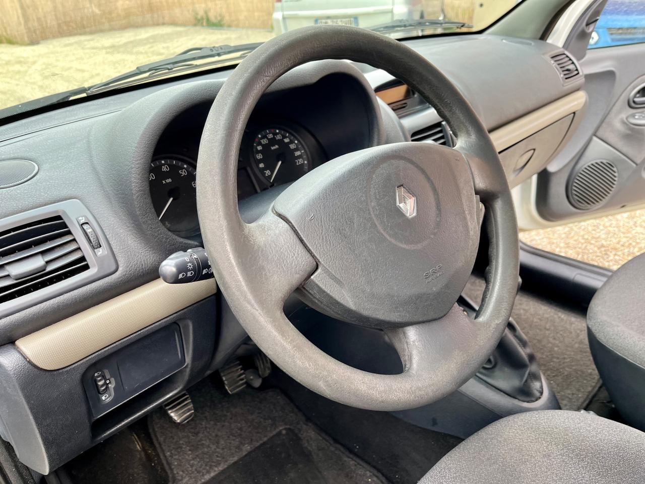 Renault Clio 1.2 cat 5 porte Confort Authentique