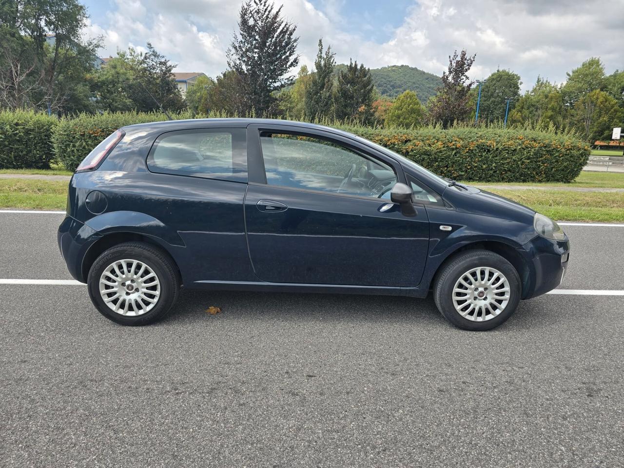 FIAT PUNTO EVO BENZ/METANO- EURO 6- OK NEOPATENTATI-