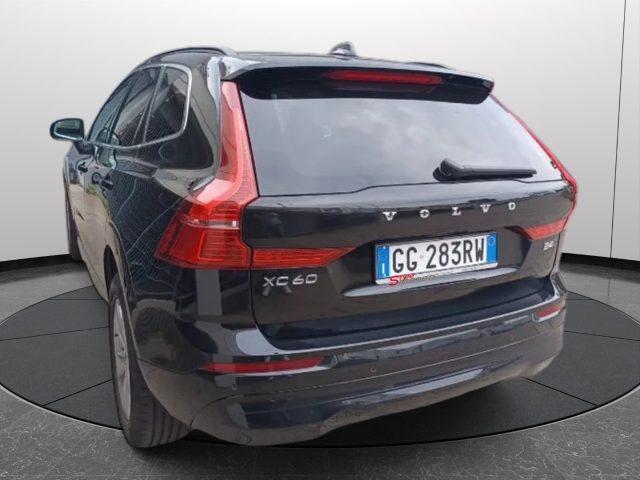 VOLVO XC60 B4 (d) AWD Automatico Momentum Pro Sport