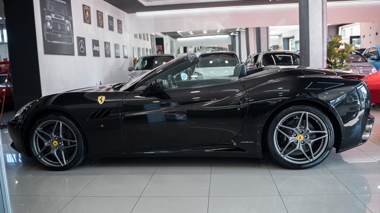Ferrari California 4.3 DCT CABRIO CARBOCERAMIC 20" *SERVICE FERRARI*