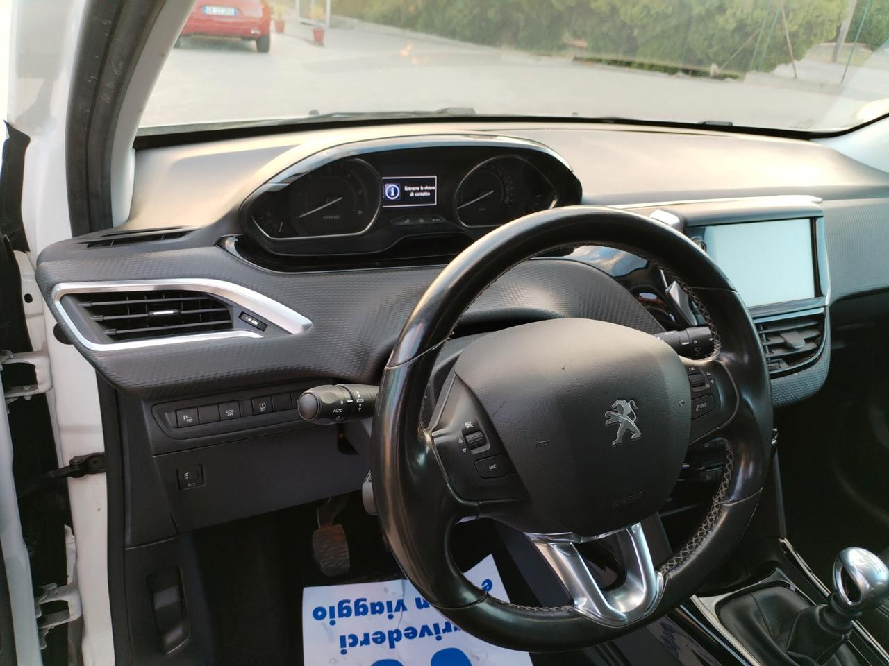 Peugeot 2008 BlueHDi 120 S&S Féline 2015