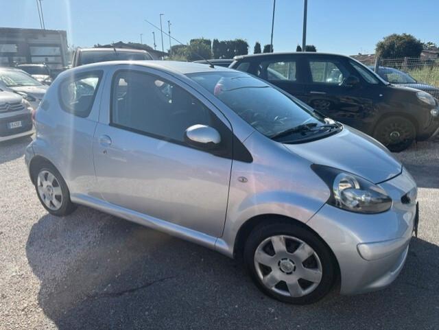 Toyota Aygo 1.0 12V VVT-i 3 porte Sol