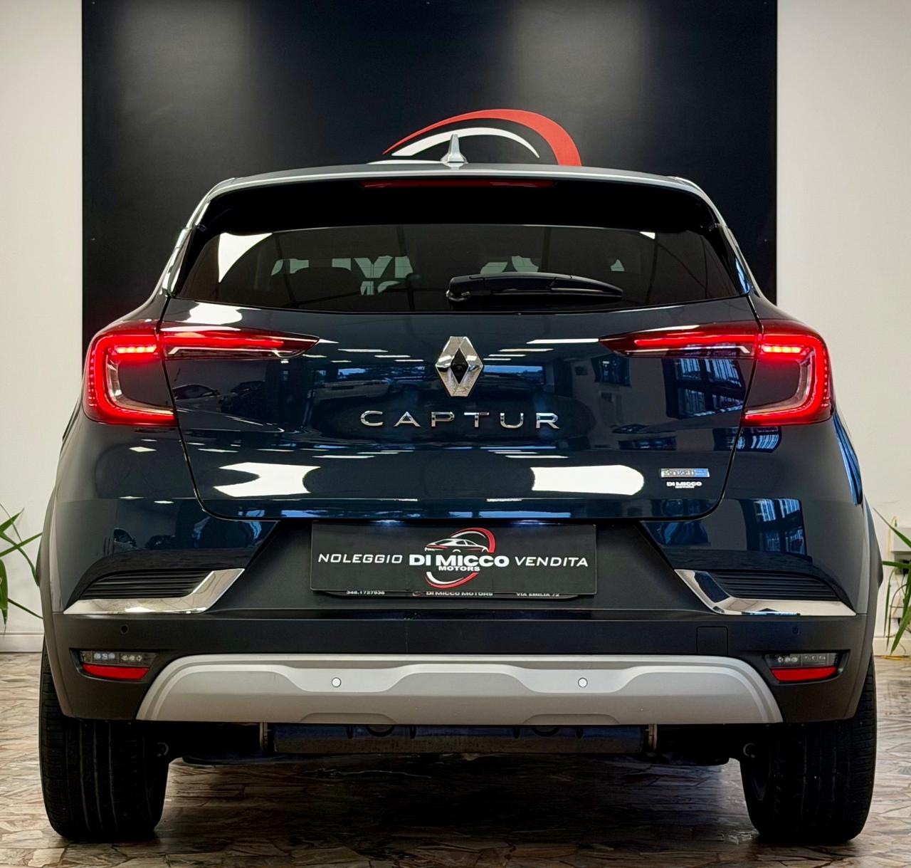 Renault Captur Plug-in Hybrid E-Tech 160 CV Initiale Paris