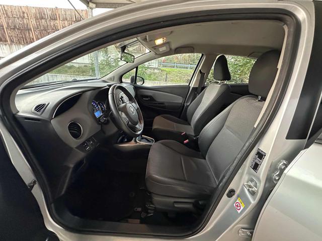 TOYOTA Yaris 1.5 Hybrid 5 porte Active AUTOMATICA PER NEOPATENT