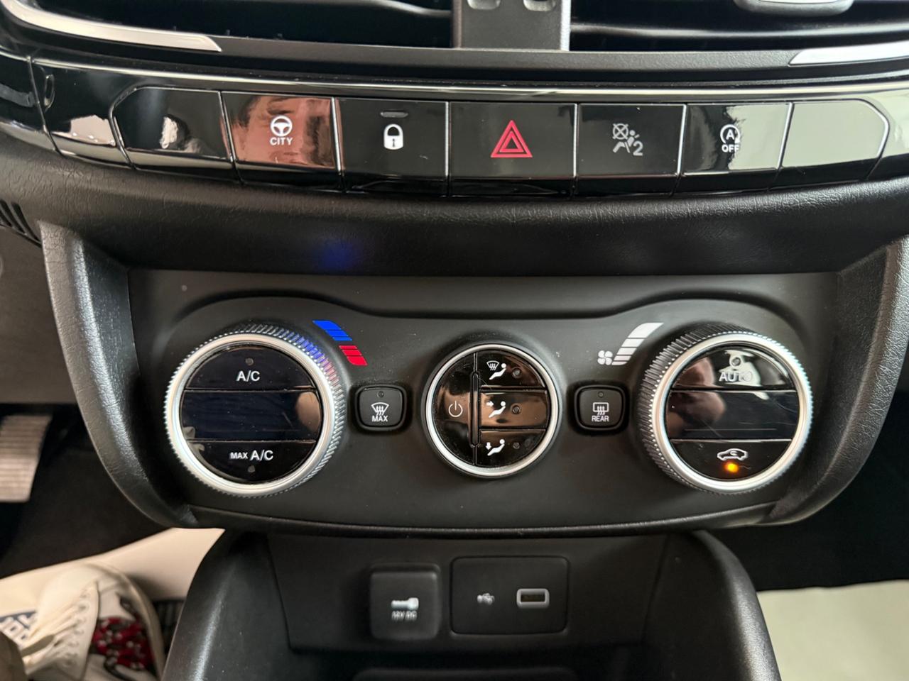 Fiat Tipo 1.6Mjt 5P 130CV LOUNGE+FULL LED/NAV2022