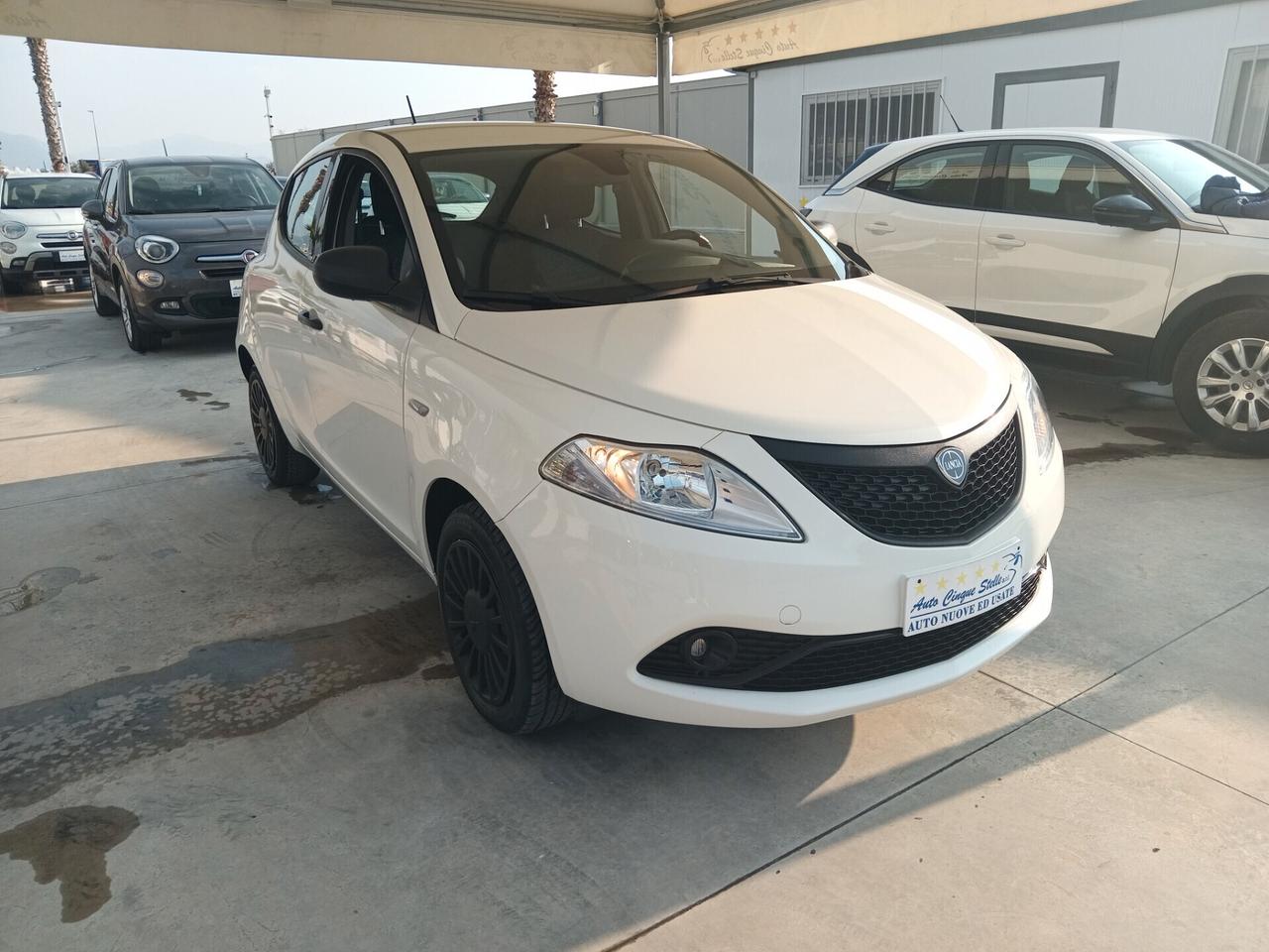 Ypsilon 1.2 C.V 69 PER NEO PATENTATI COME NUOVA