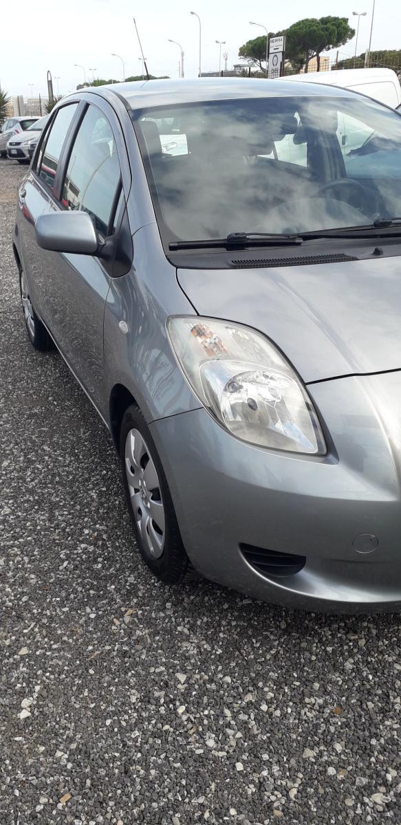 TOYOTA - Yaris - 1.0 5p. Sol