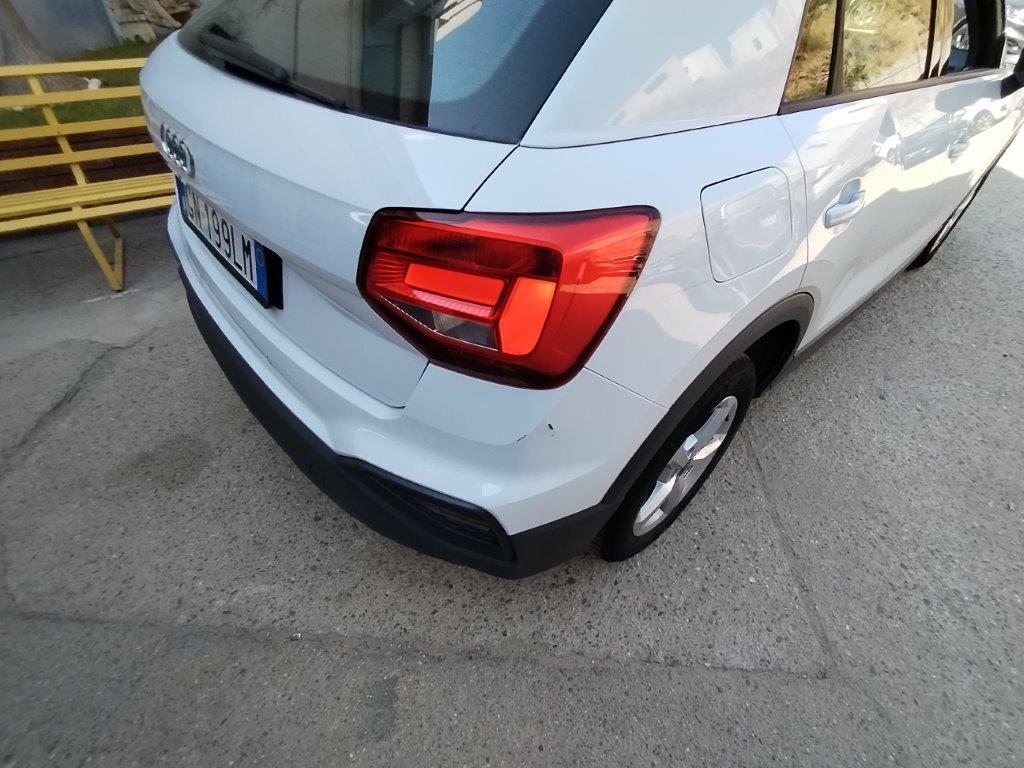 Audi Q2 30 2.0 tdi Business s-tronic