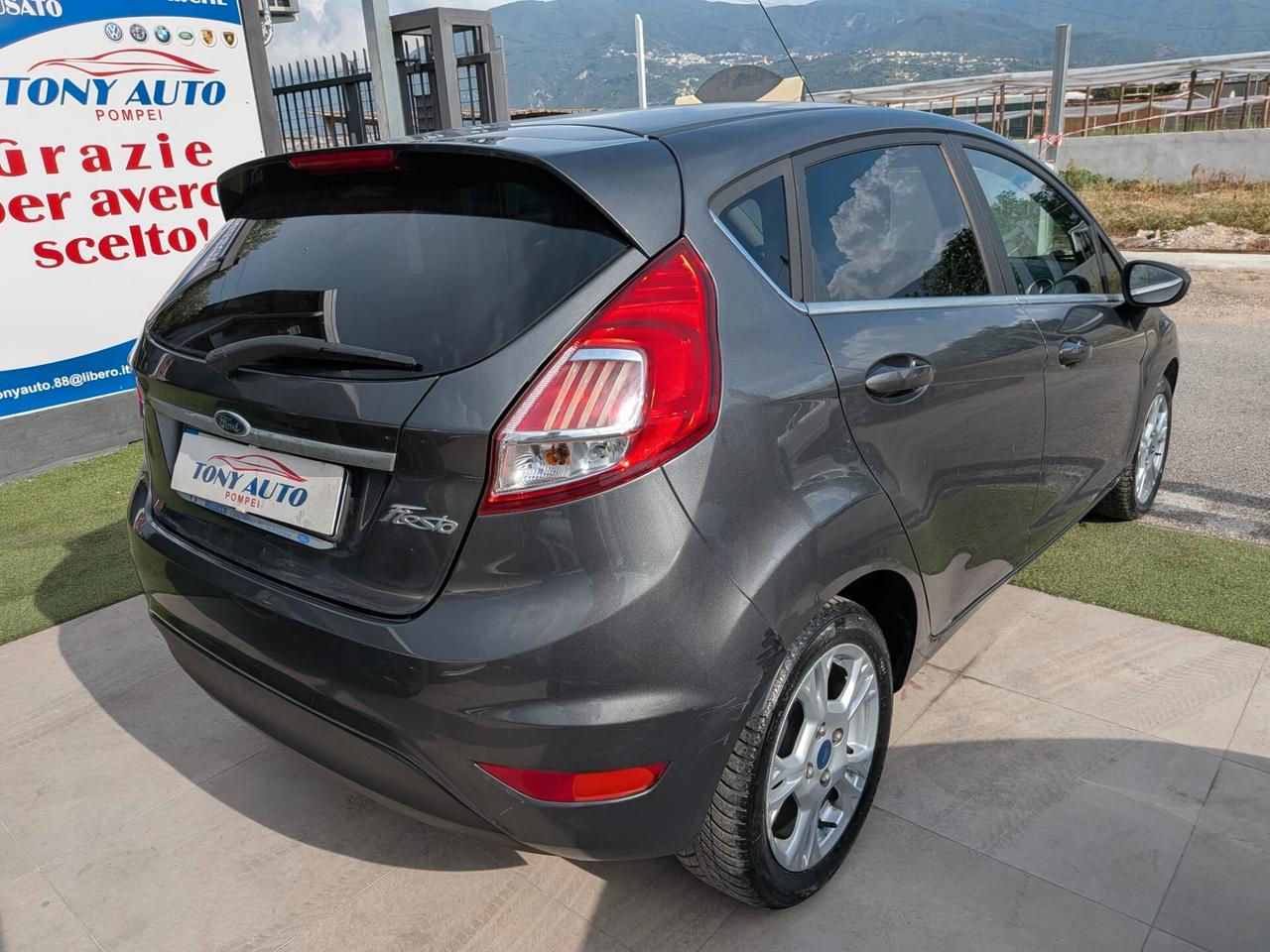 Ford Fiesta 1.5 TDCi 75CV 5 porte Titanium