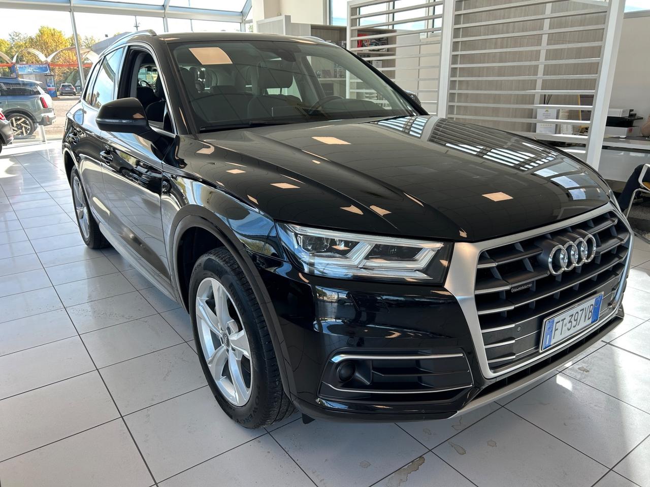 Audi Q5 40 TDI quattro S tronic Business Sport
