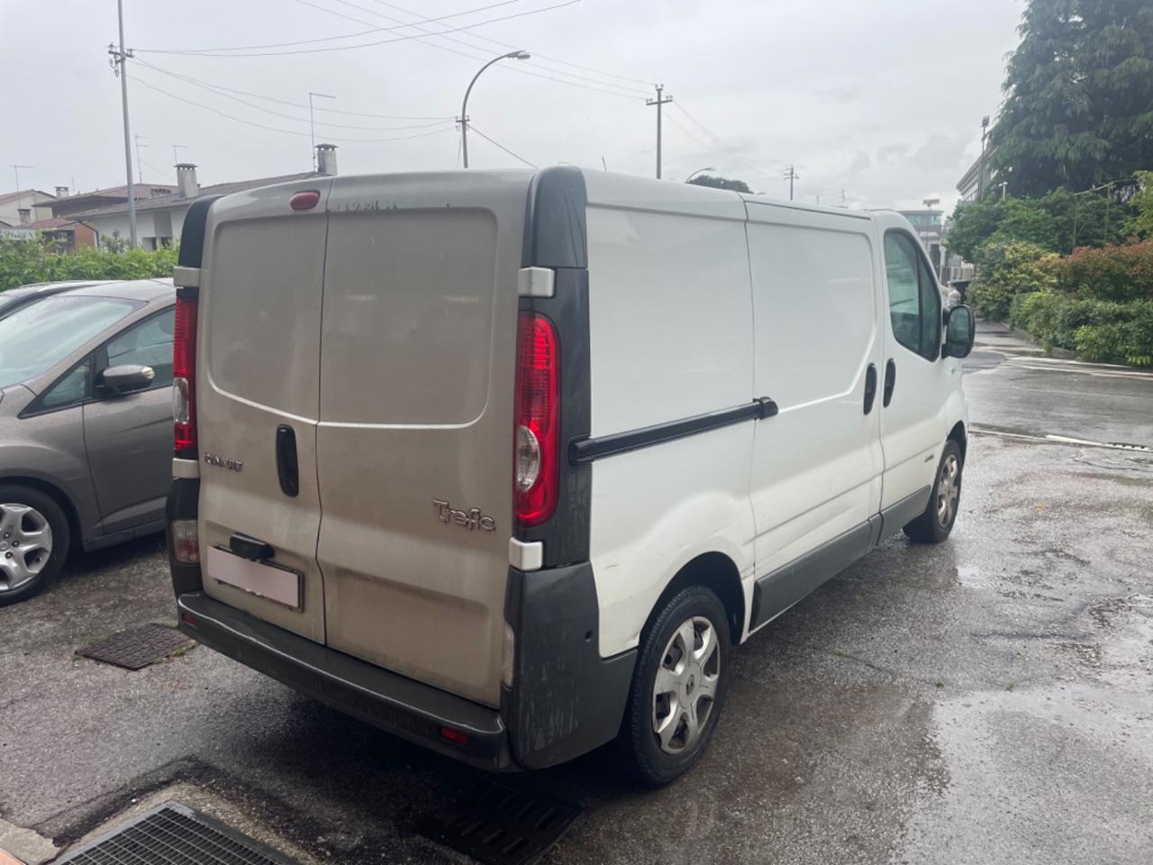 Renault T27 115 cv furgone