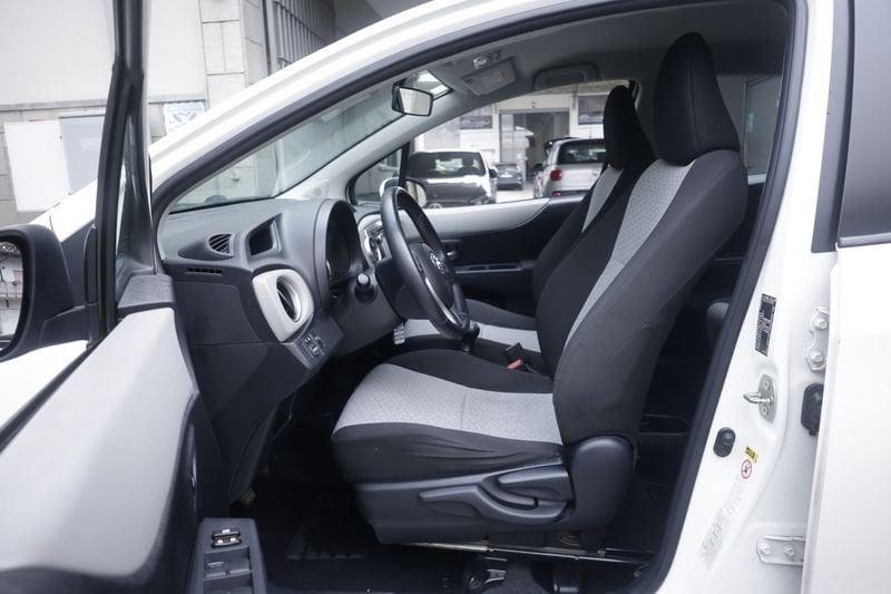 Toyota Yaris Toyota Yaris 1.0 5 porte 51KW ANNO 2011