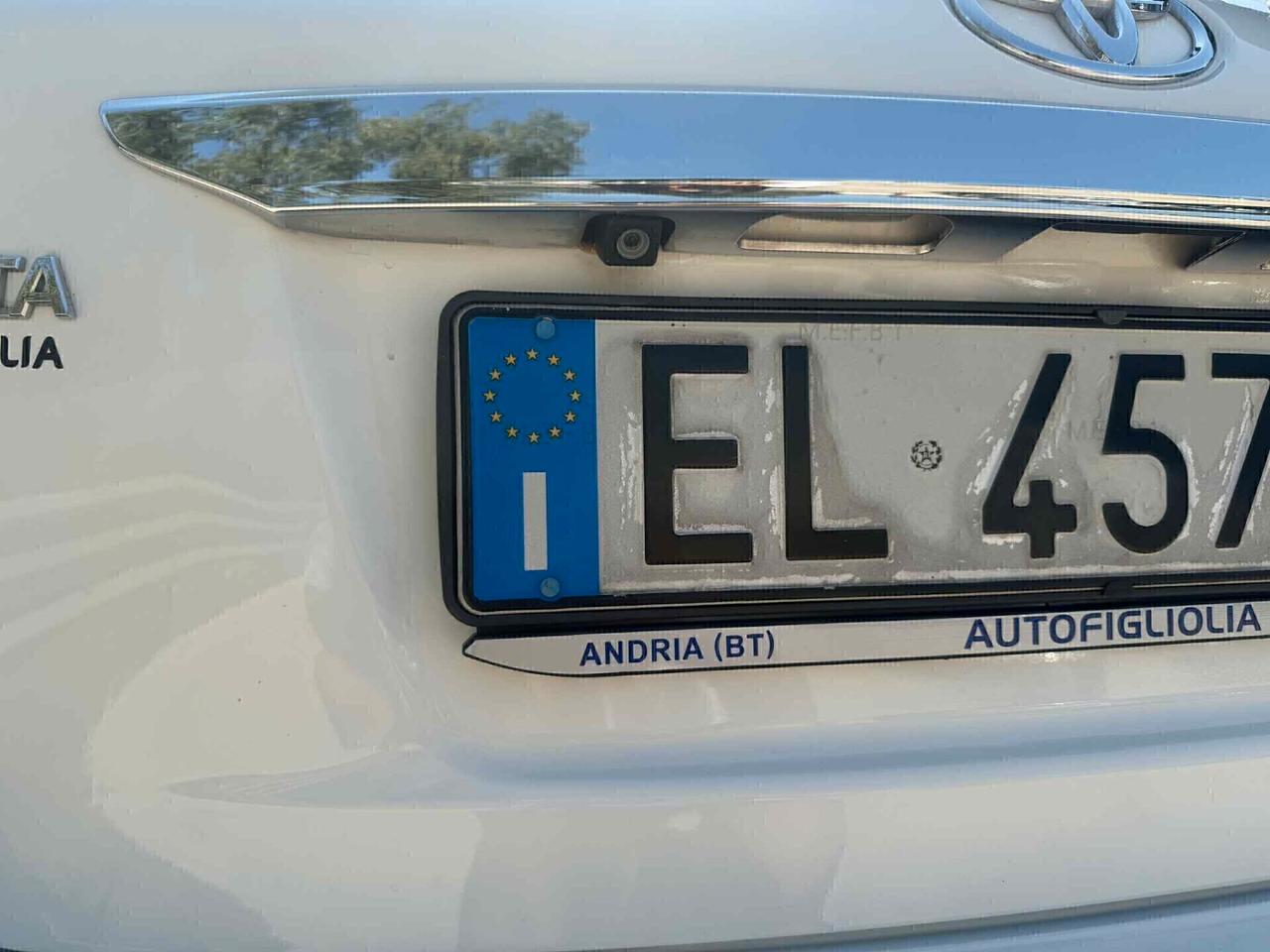 Toyota Yaris 1.0 BENZINA ''navig, retr,'' 2012 neop ok