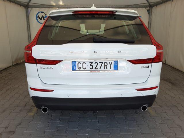 VOLVO XC60 B4 (d) AWD Geartronic Momentum *GANCIO TRAINO*