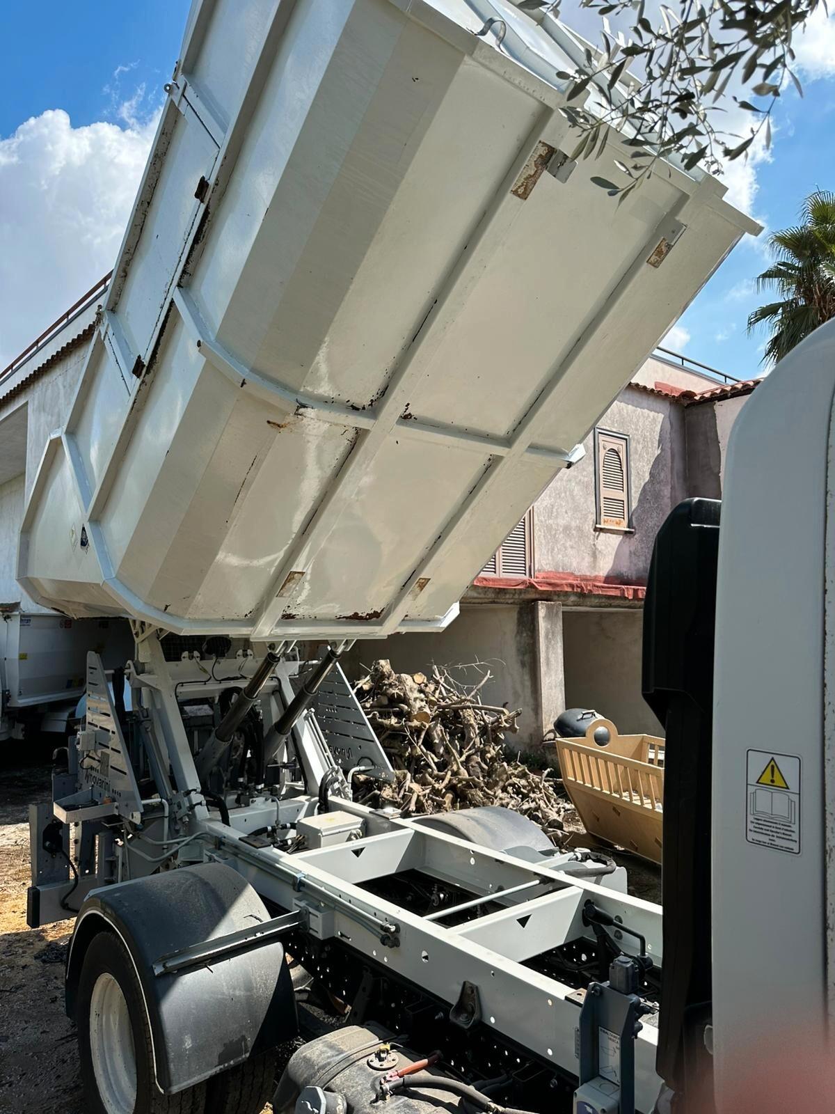 Isuzu M21 Heavy E 1.9 TDI PC-RG Cabinato