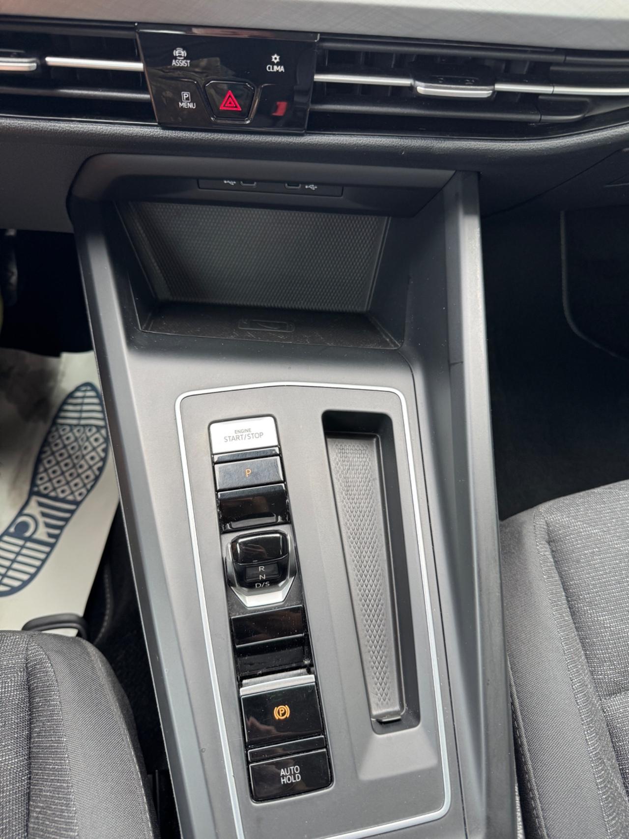 Volkswagen Golf 1.5 eTSI 130 CV EVO ACT DSG Life
