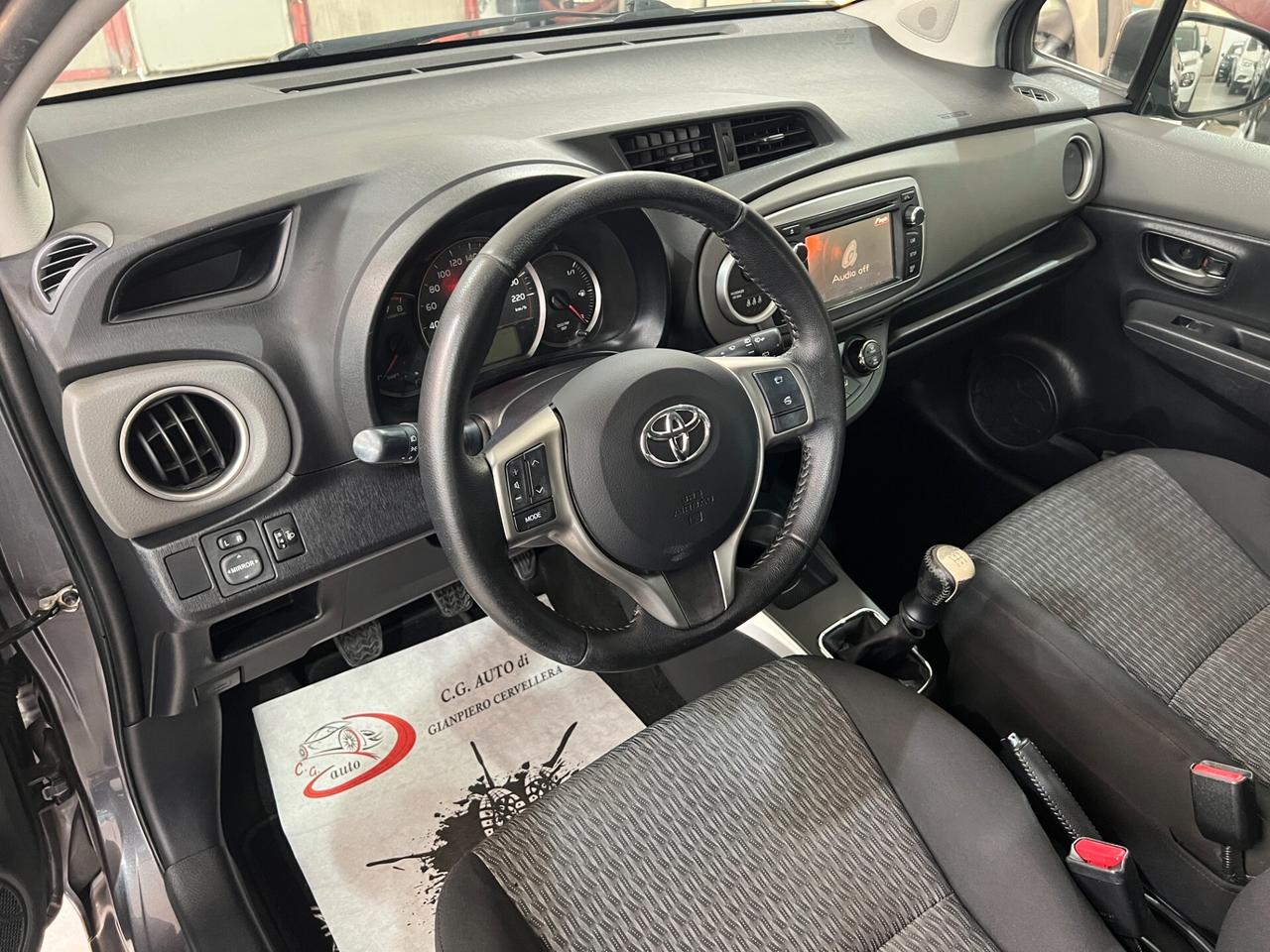 Toyota Yaris 1.0 69 CV - LOUNGE - 2014