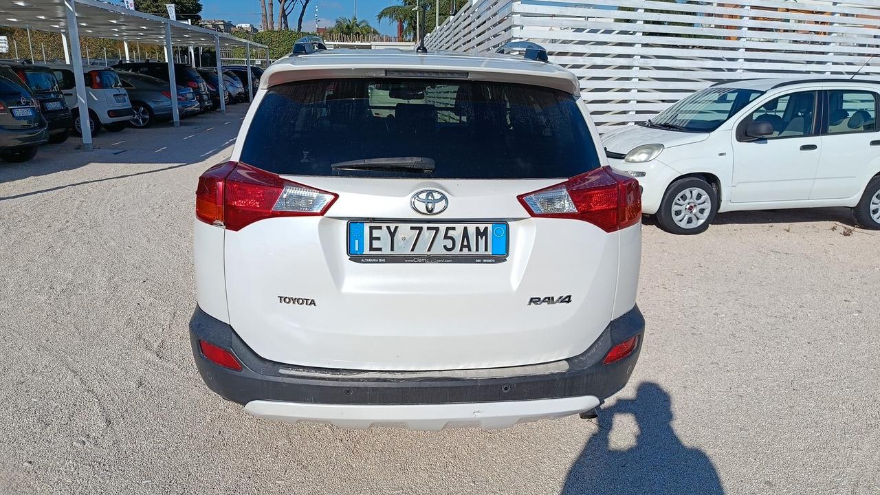 Toyota RAV 4 RAV4 2.0 D-4D 4WD Style White Ed.