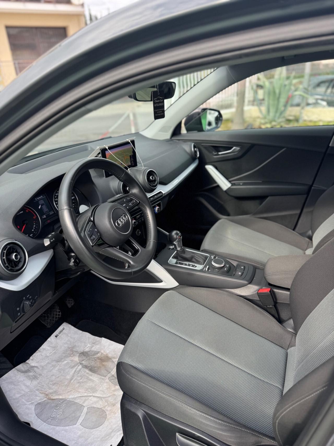 Audi Q2 30 TDI S tronic Business