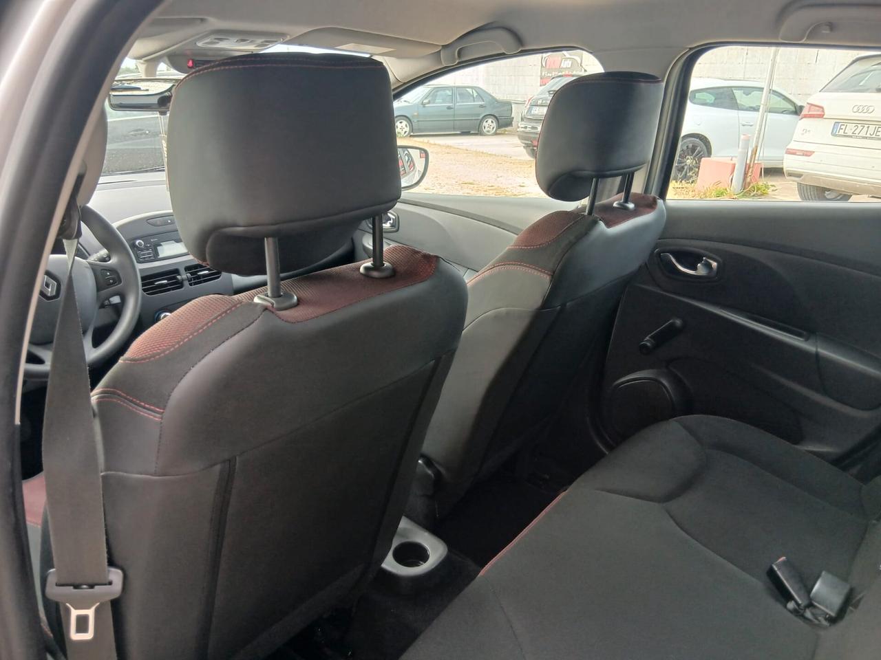 Renault Clio 1.2 BENZINA 74CV NEOPATENTATI