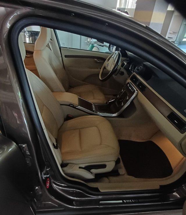 VOLVO V70 D5 Geartronic TAGLIANDATISSIMA