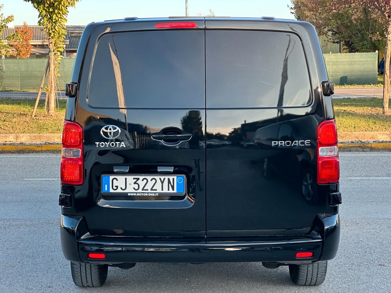 Toyota Proace 2.0D 144 CV L2 14q Active