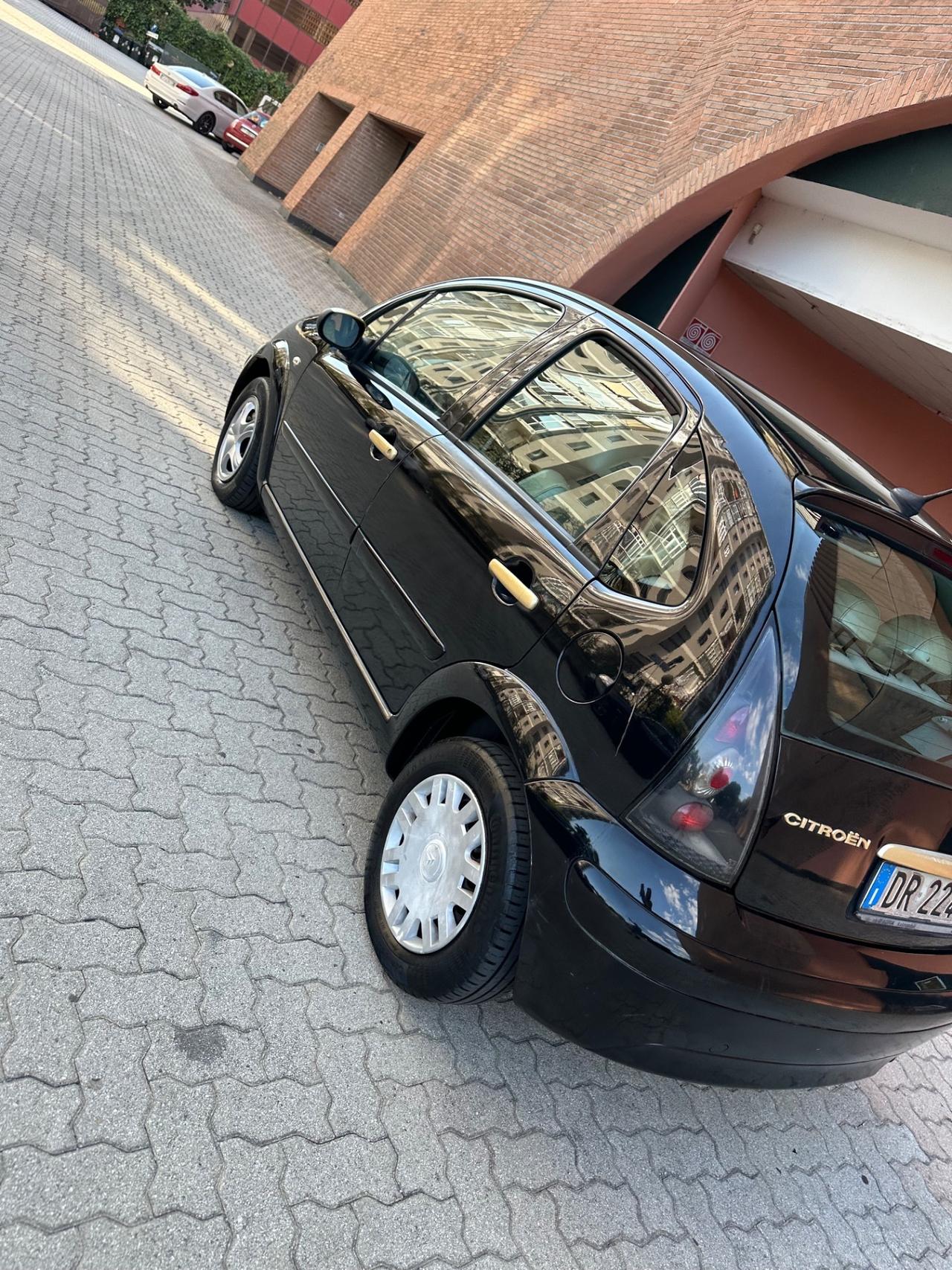 Citroen C3 1.4 16V Gold by Pinko